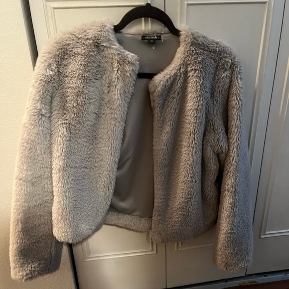 X-small Wild Fable Fur cropped jacket - Picture 2 of 4